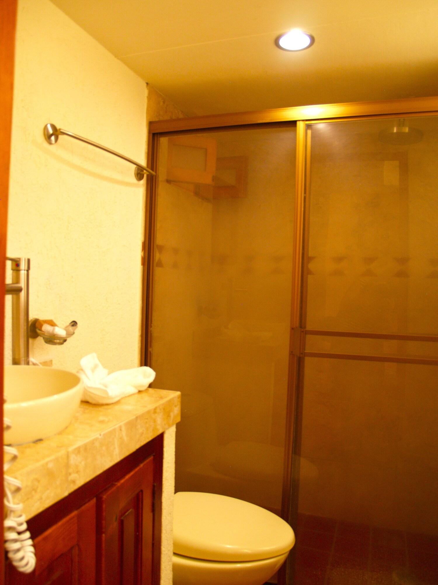 Hotel Refugio Agustino Морелия Екстериор снимка
