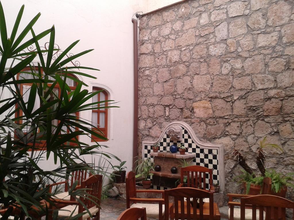 Hotel Refugio Agustino Морелия Екстериор снимка
