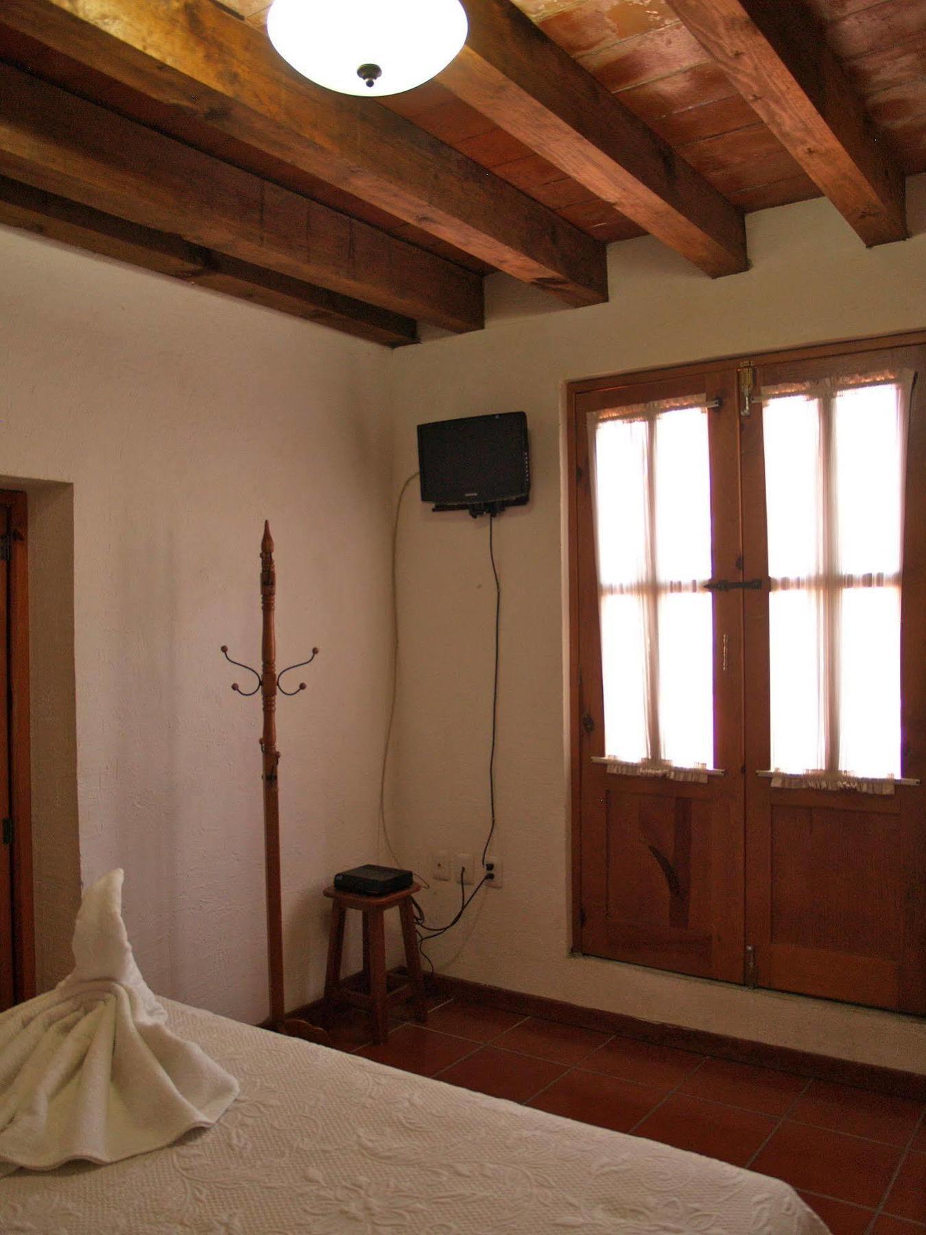 Hotel Refugio Agustino Морелия Екстериор снимка