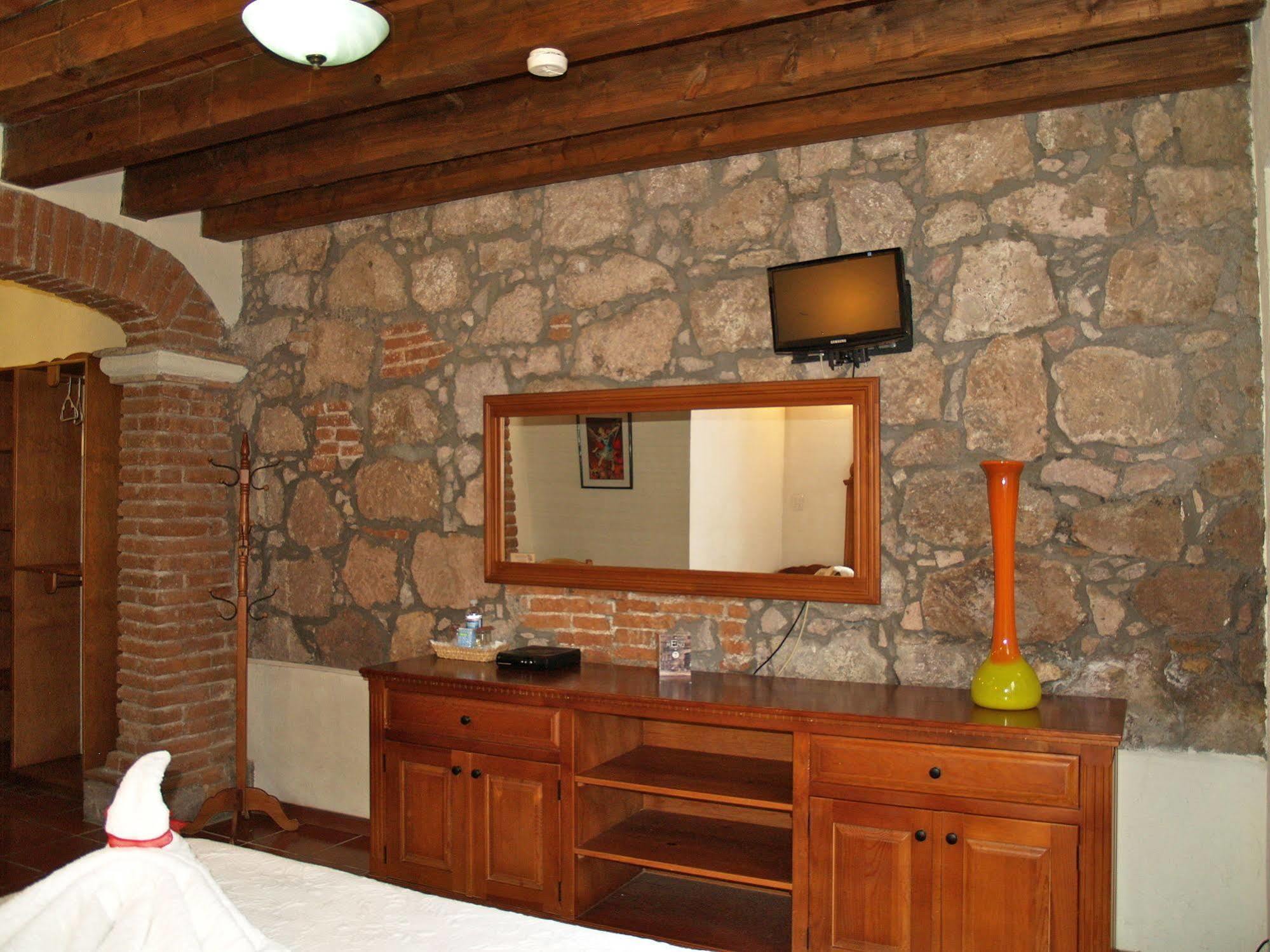 Hotel Refugio Agustino Морелия Екстериор снимка
